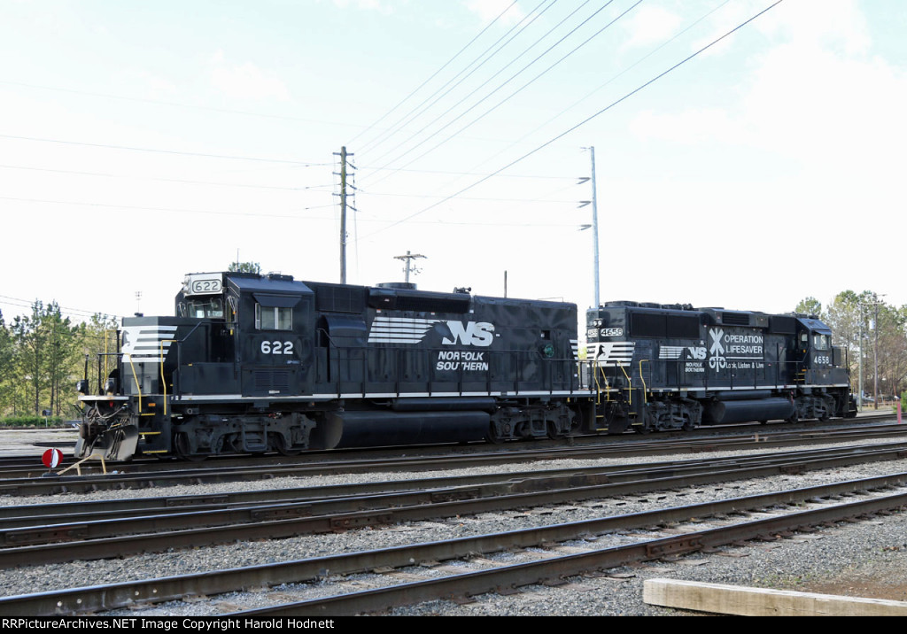 NS 4658 & 622 in Glenwood Yard